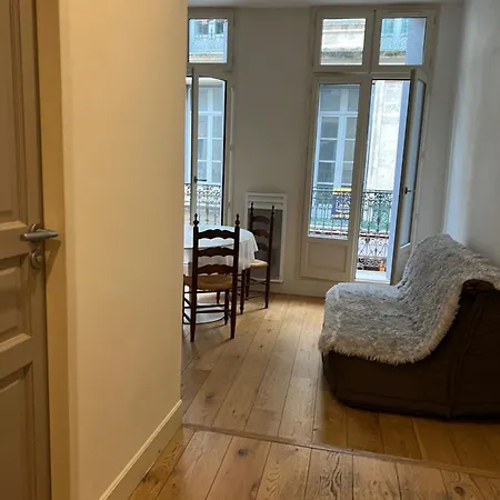 Centre Historique Rue Saint Guilhem Apartman *